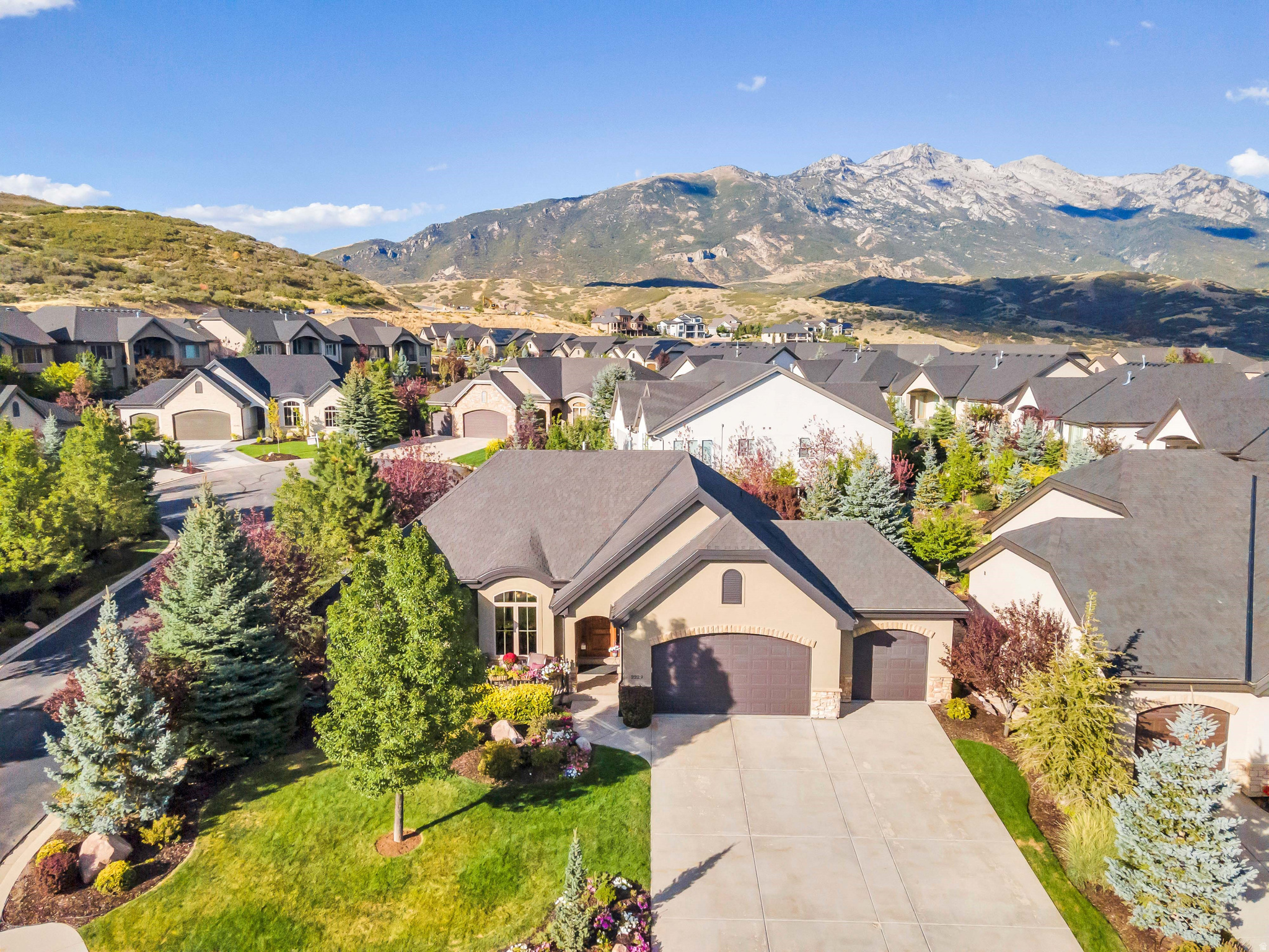 EAGLE CREST - Residential
