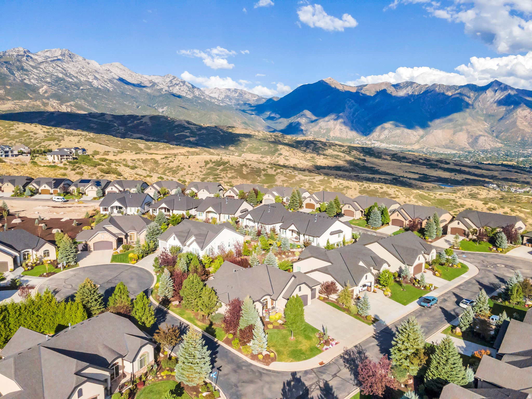 EAGLE CREST - Residential