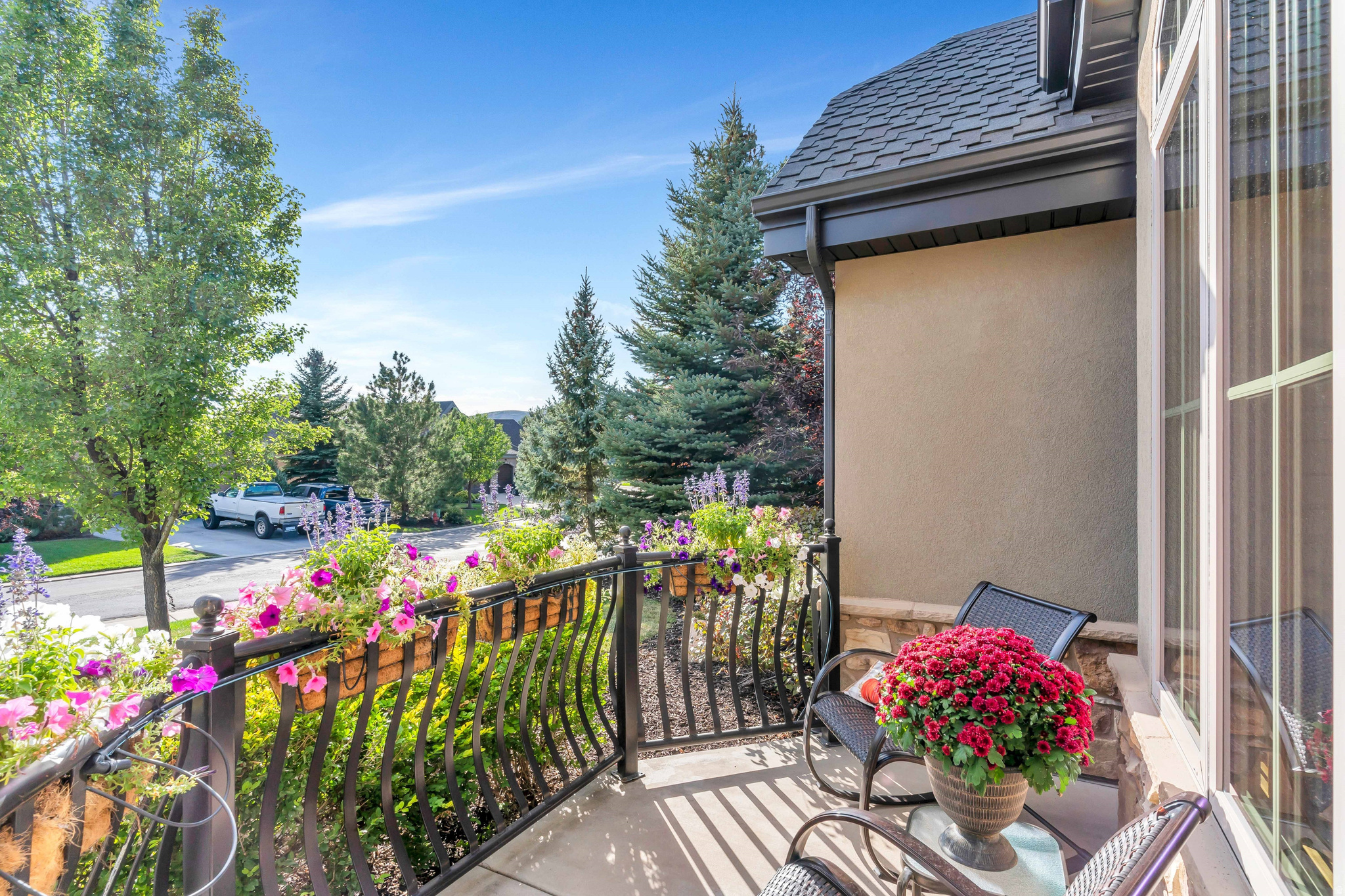 EAGLE CREST - Residential