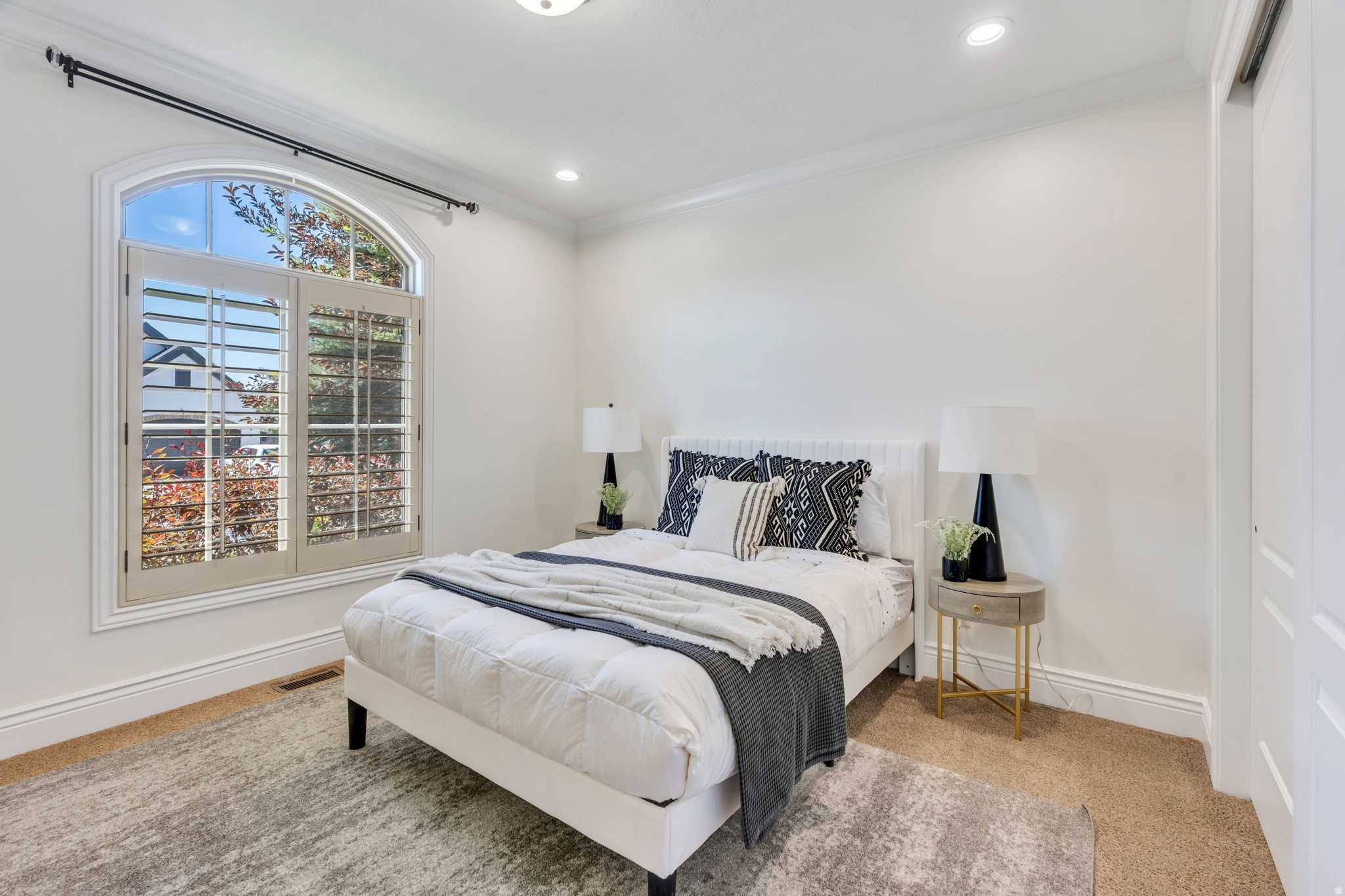 EAGLE CREST - Residential