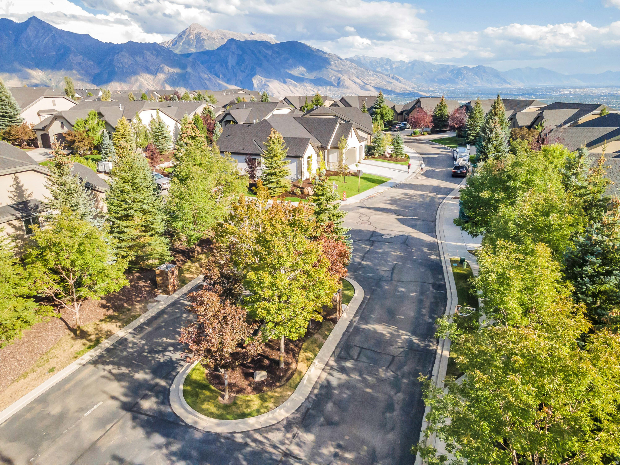 EAGLE CREST - Residential