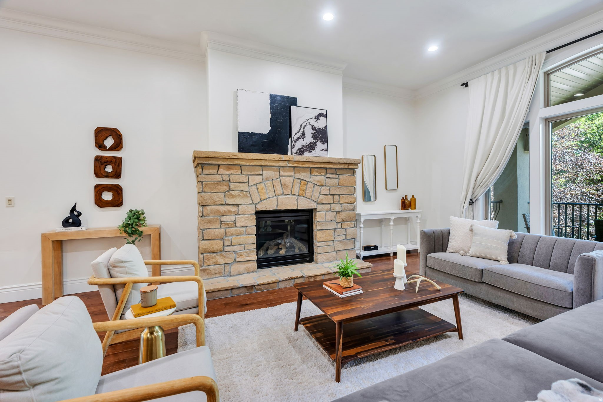 EAGLE CREST - Residential