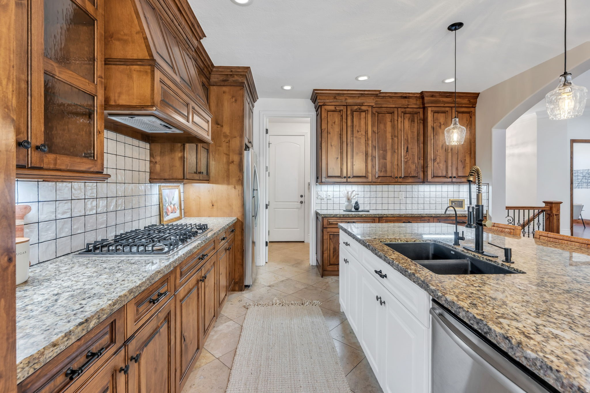 EAGLE CREST - Residential