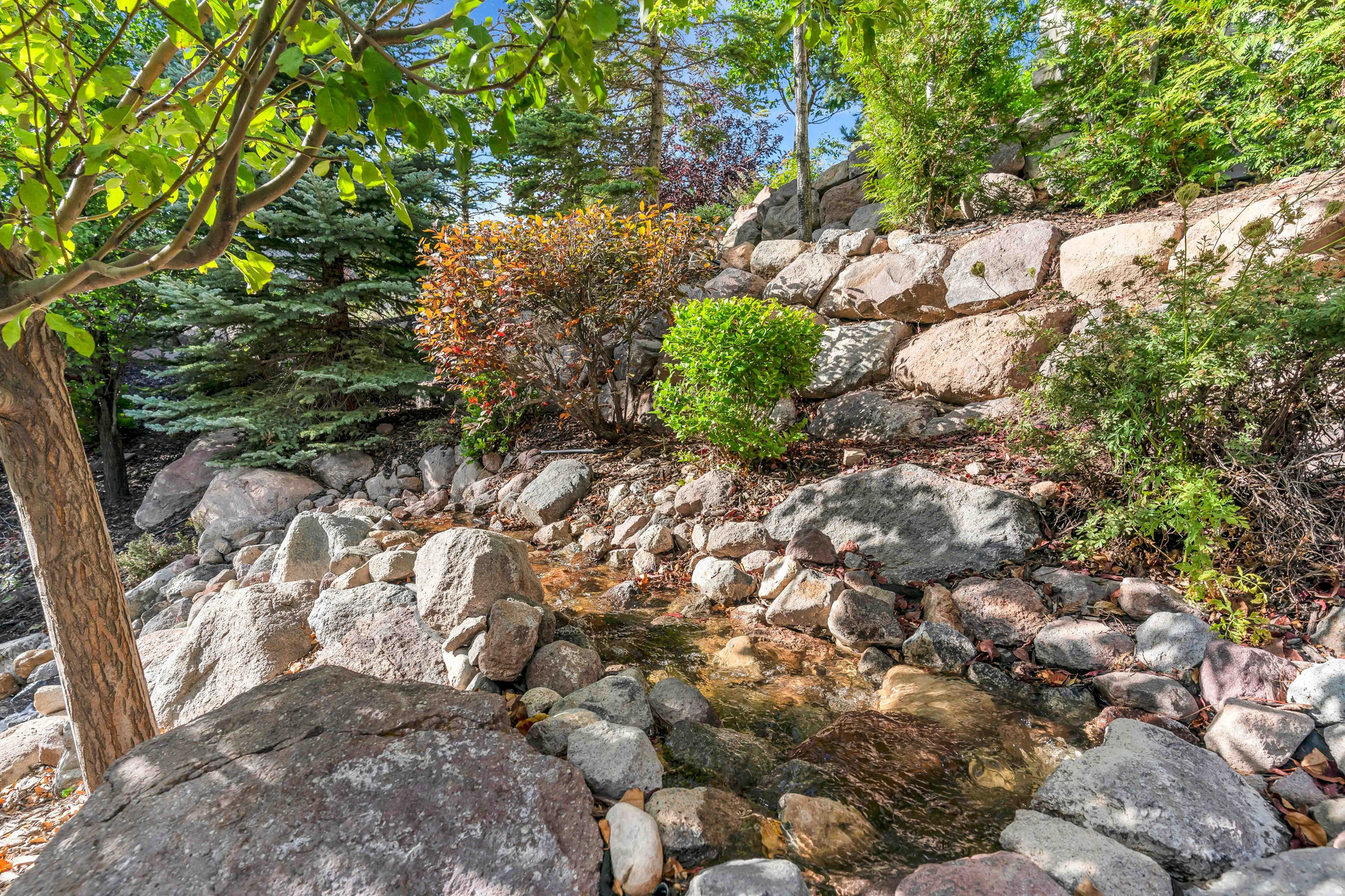 EAGLE CREST - Residential