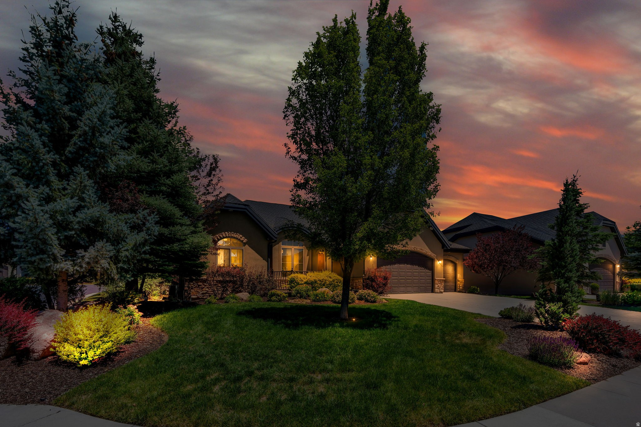 EAGLE CREST - Residential