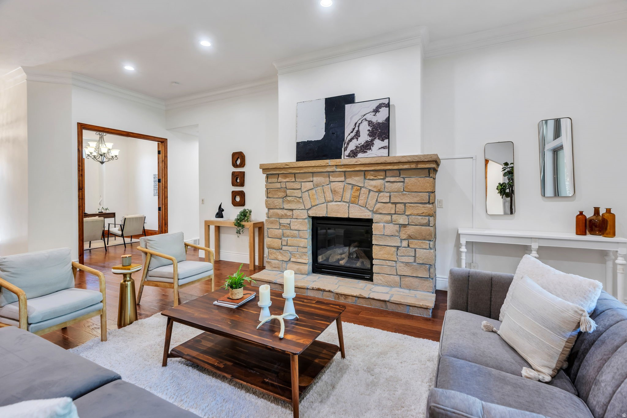 EAGLE CREST - Residential