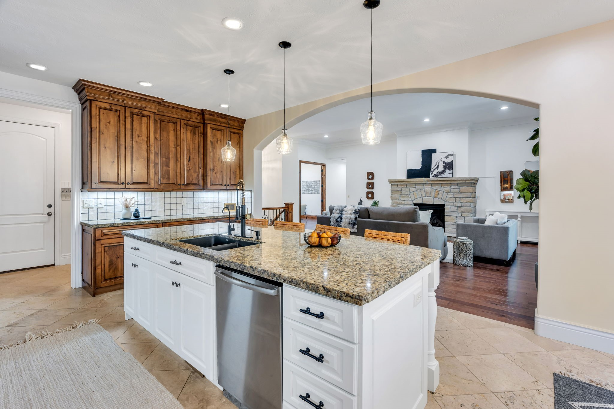 EAGLE CREST - Residential
