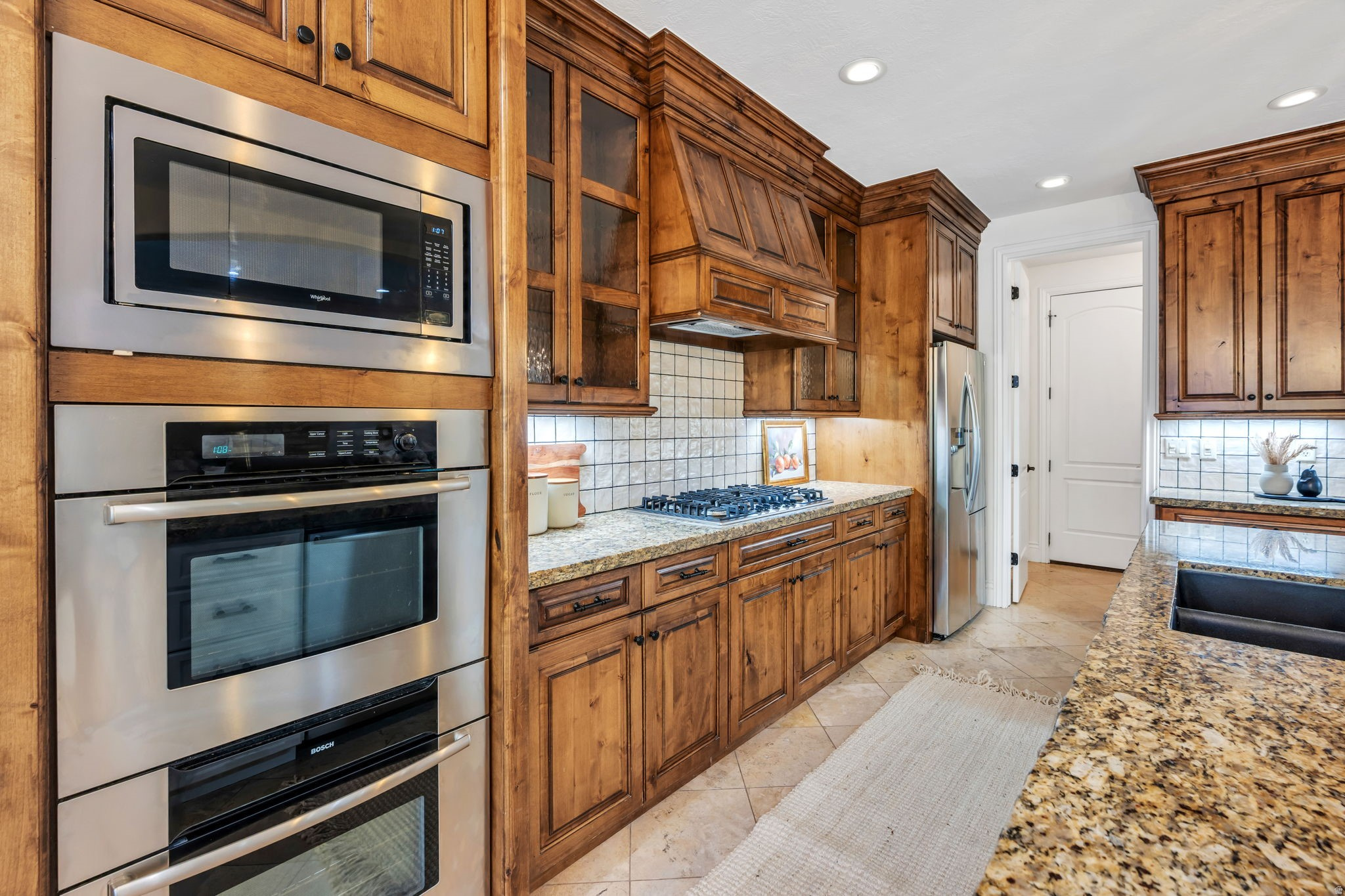EAGLE CREST - Residential