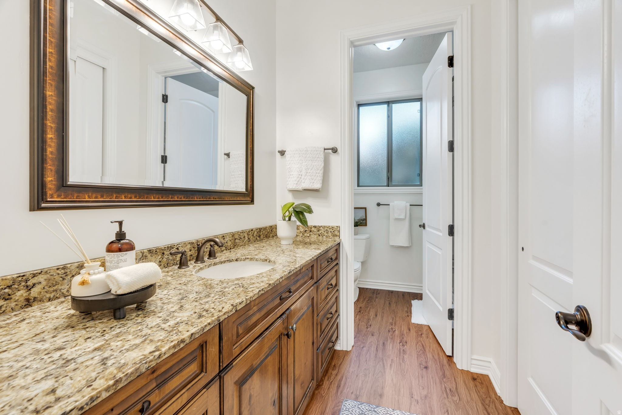 EAGLE CREST - Residential