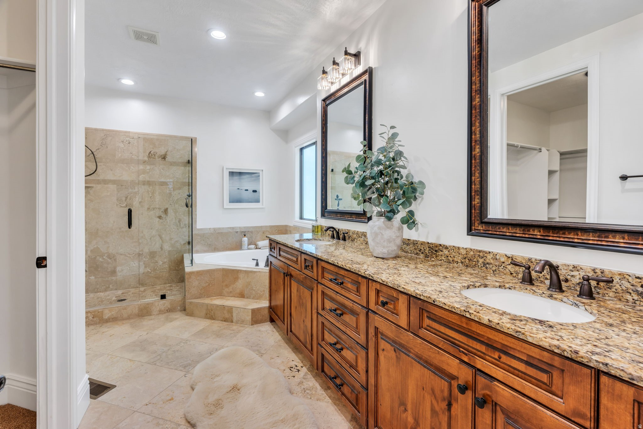 EAGLE CREST - Residential