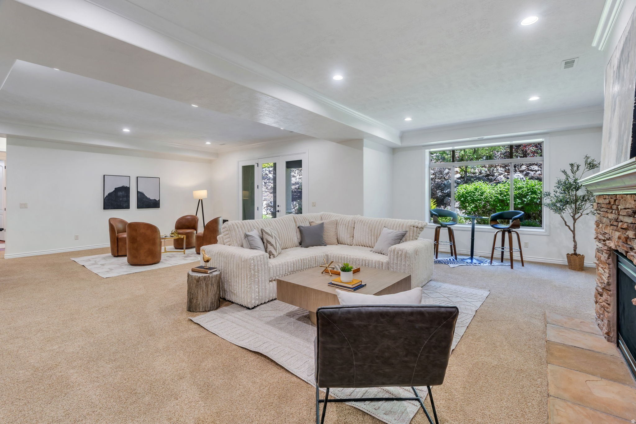EAGLE CREST - Residential