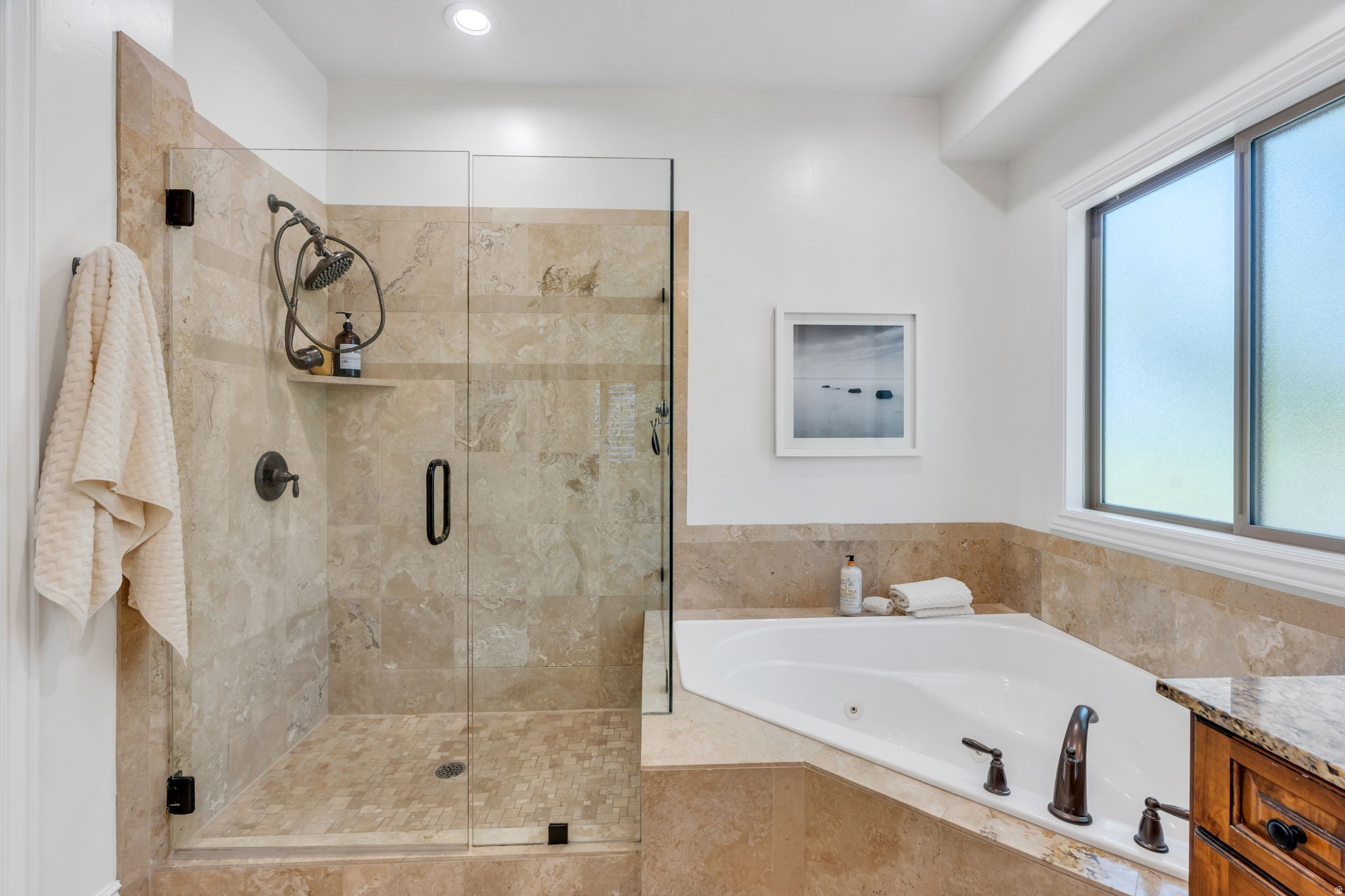 EAGLE CREST - Residential