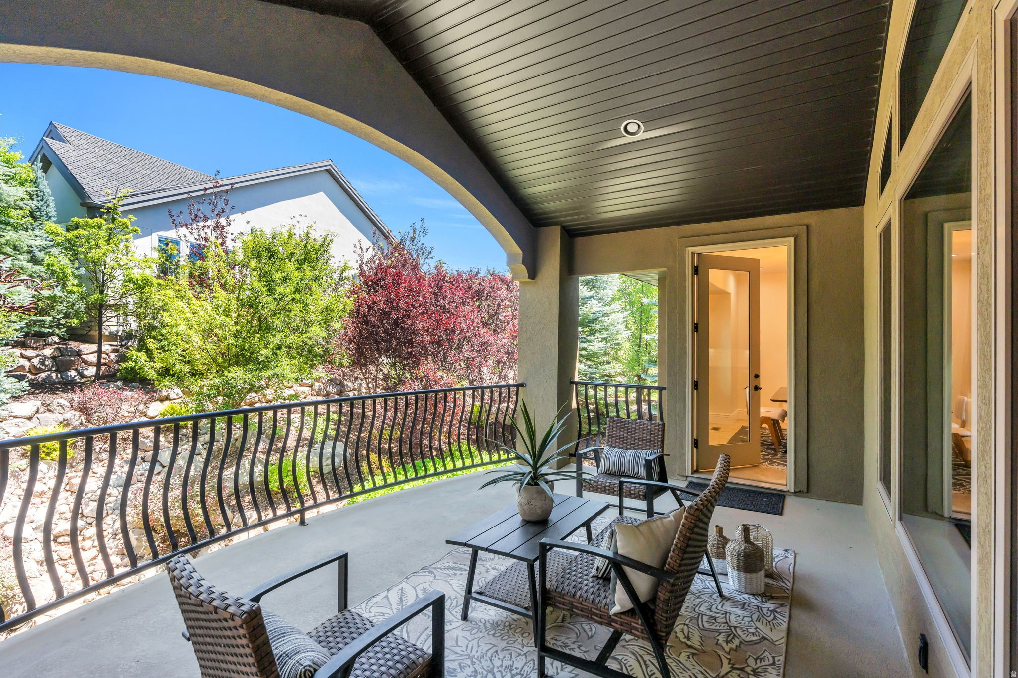 EAGLE CREST - Residential