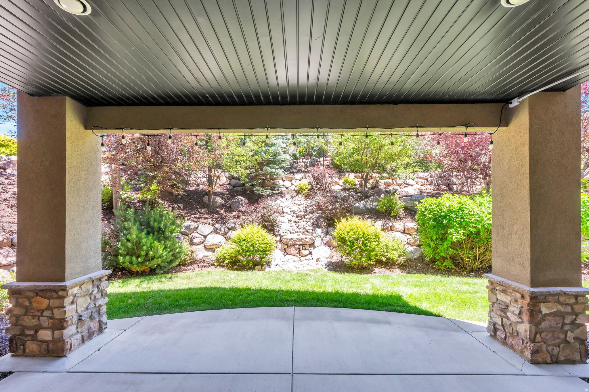 EAGLE CREST - Residential