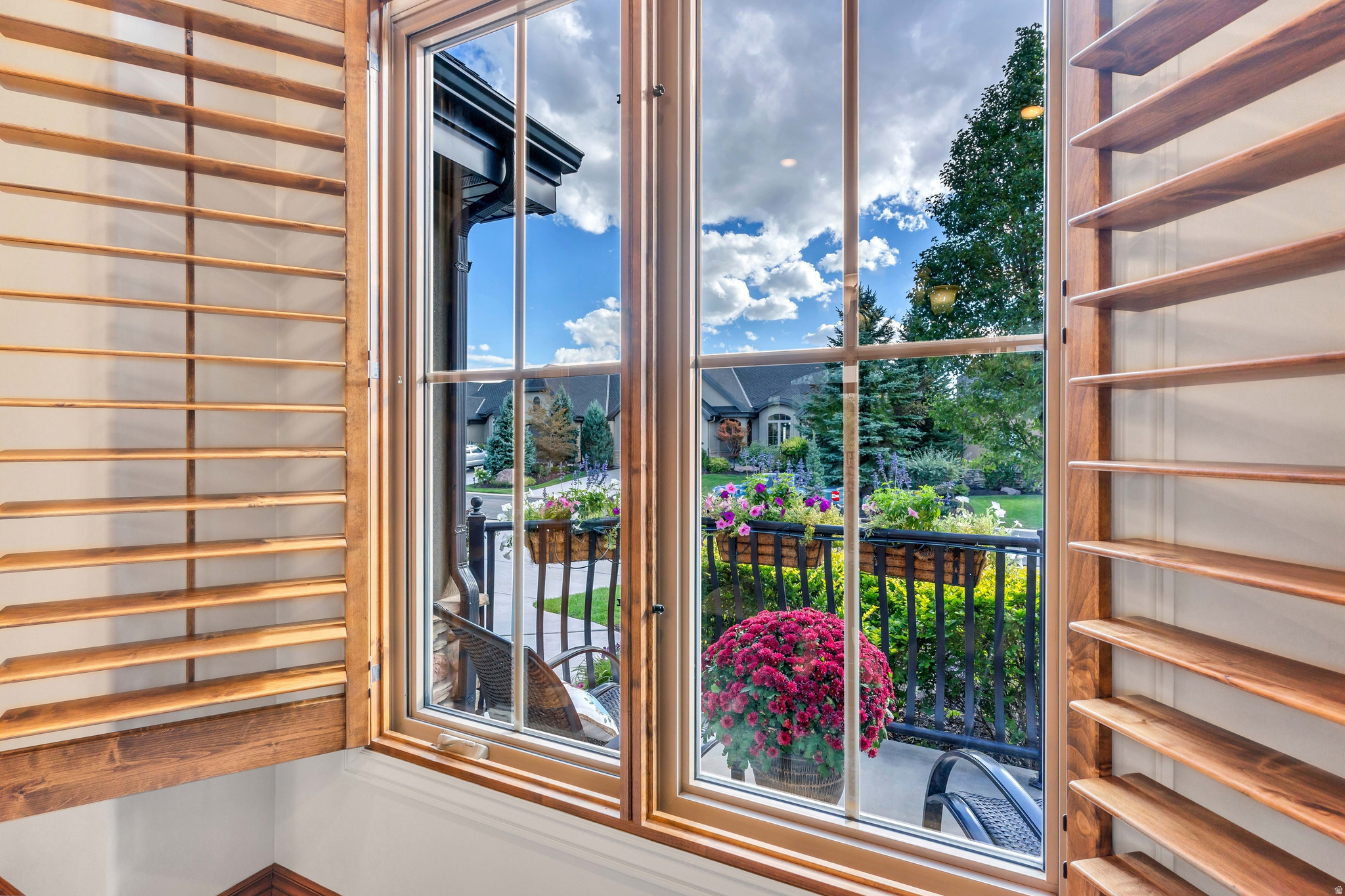 EAGLE CREST - Residential