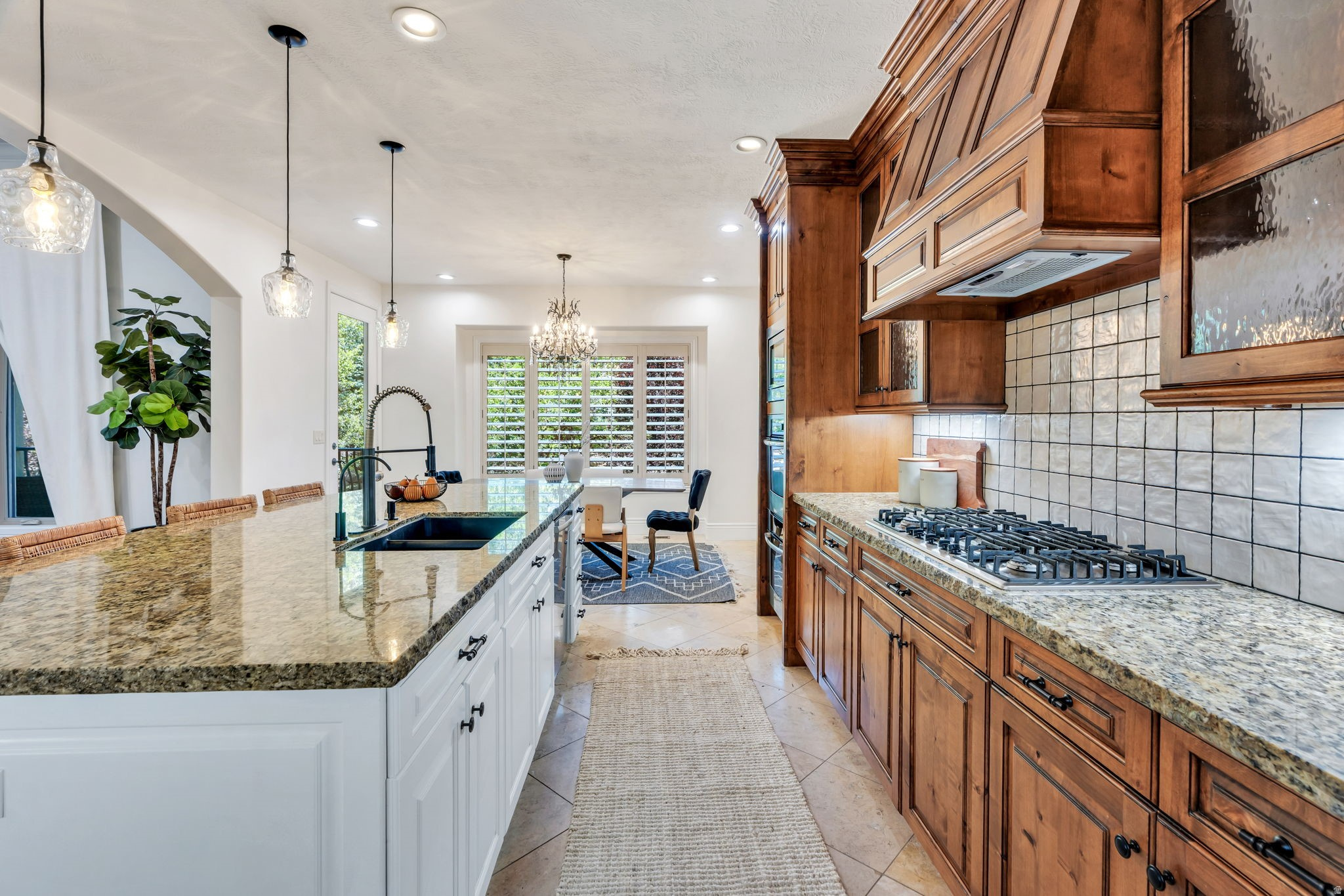 EAGLE CREST - Residential
