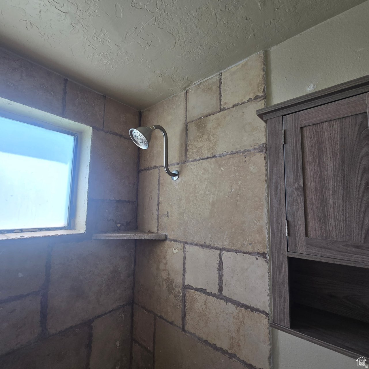 HOBBLE CREEK CONDOS - Residential Lease