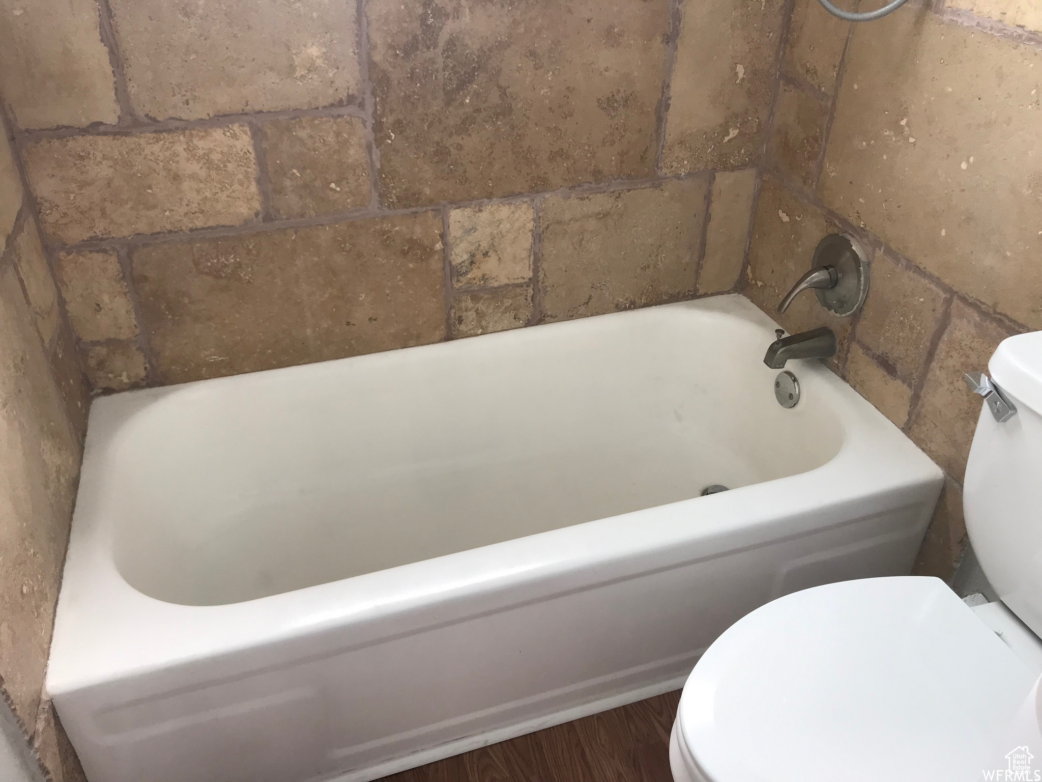 HOBBLE CREEK CONDOS - Residential Lease