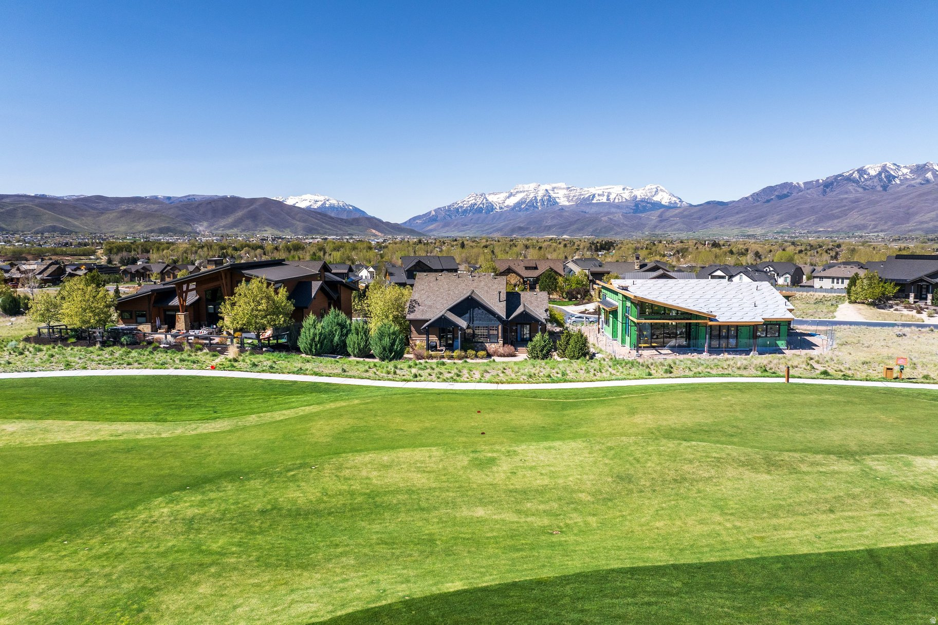 RED LEDGES - Residential