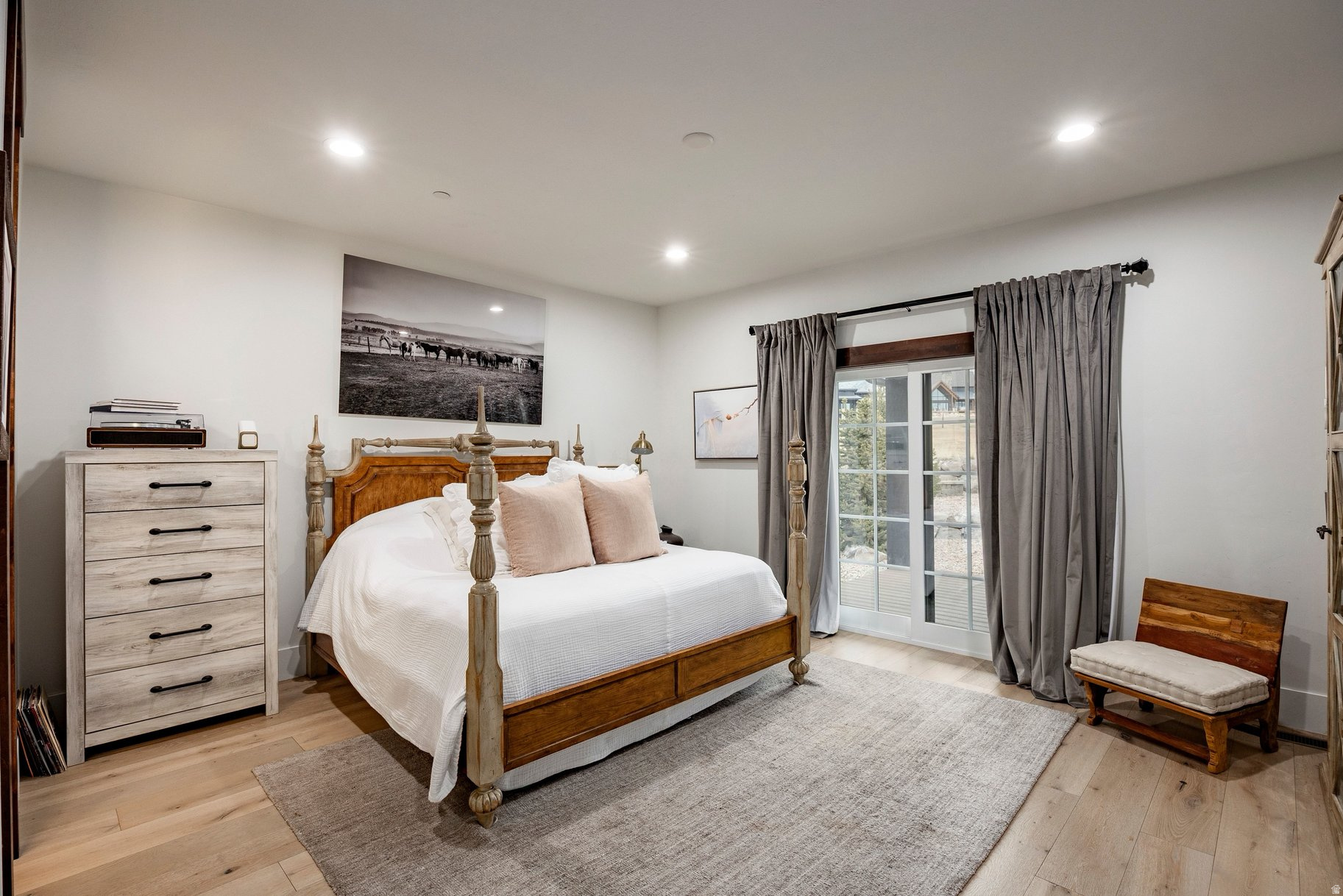 RED LEDGES - Residential