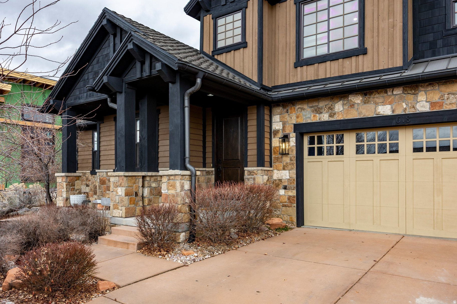 RED LEDGES - Residential