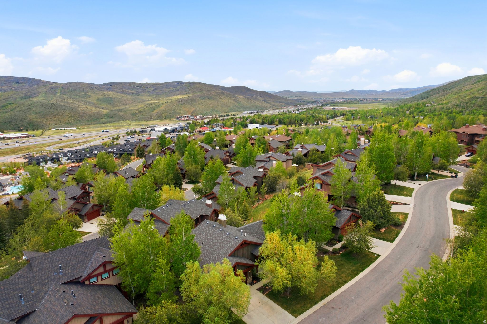 CEDAR RIDGE AT QUARRY JUNCTION SUB - Residential