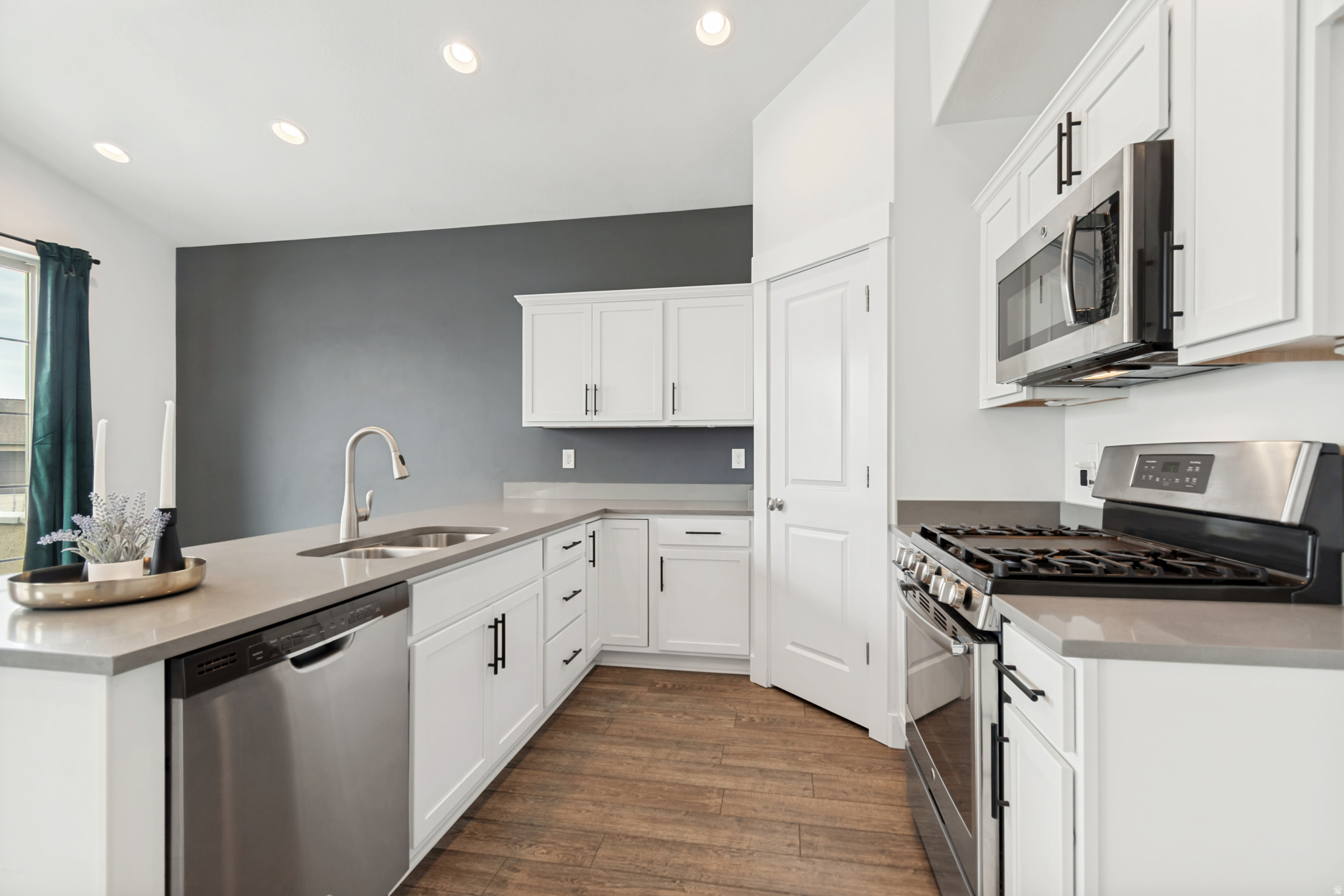 BENSON MILLS TOWNHOMES - Residential