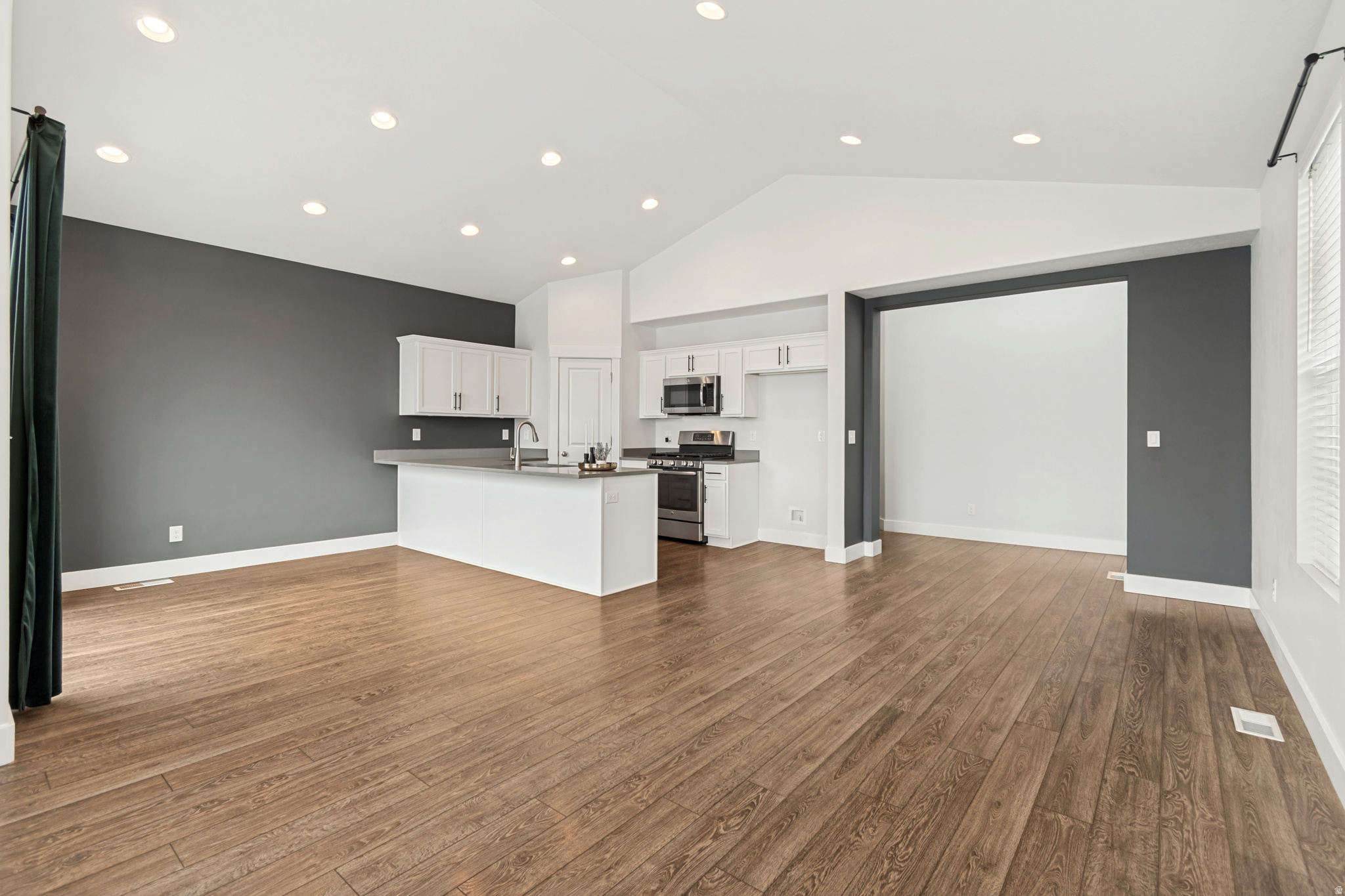 BENSON MILLS TOWNHOMES - Residential