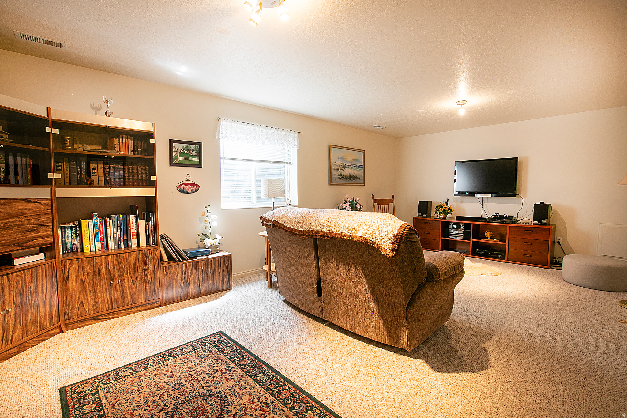 CHIMNEY HILLS - Residential