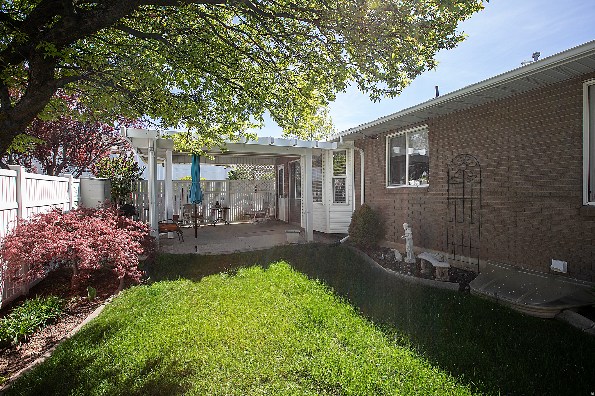 CHIMNEY HILLS - Residential