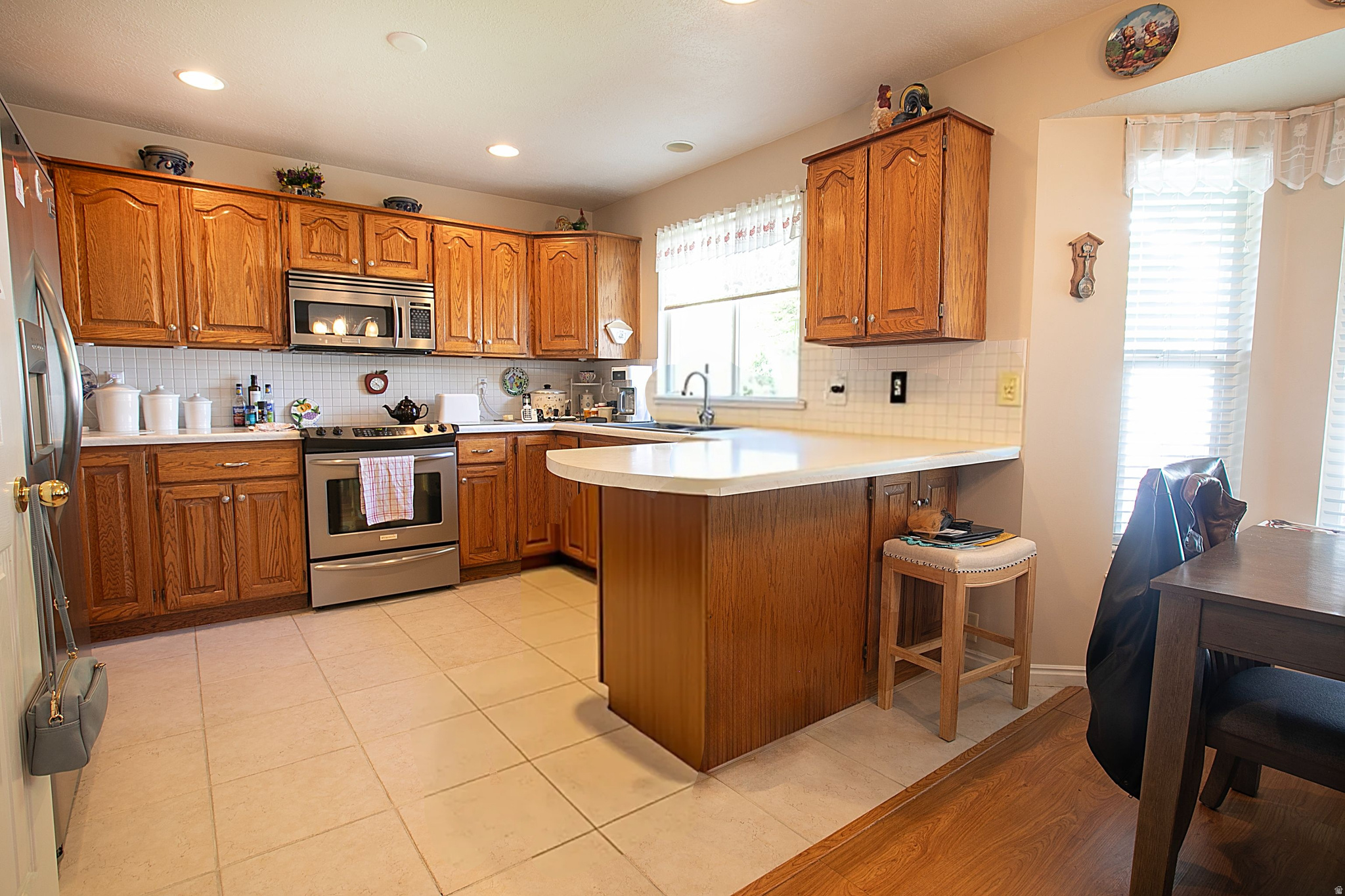 CHIMNEY HILLS - Residential