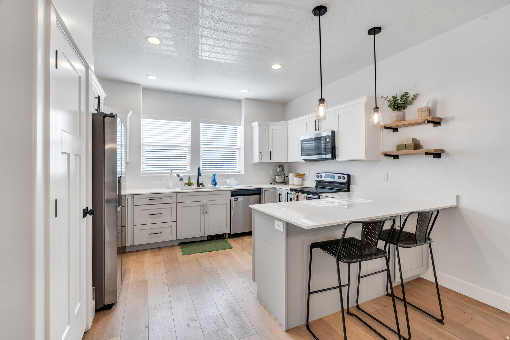 WILLOW POINT - Residential