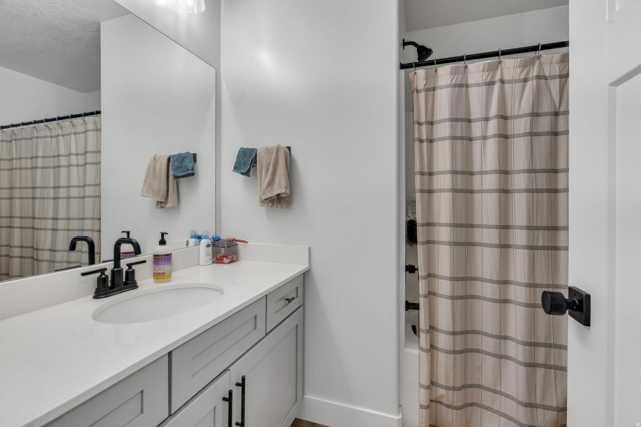 WILLOW POINT - Residential