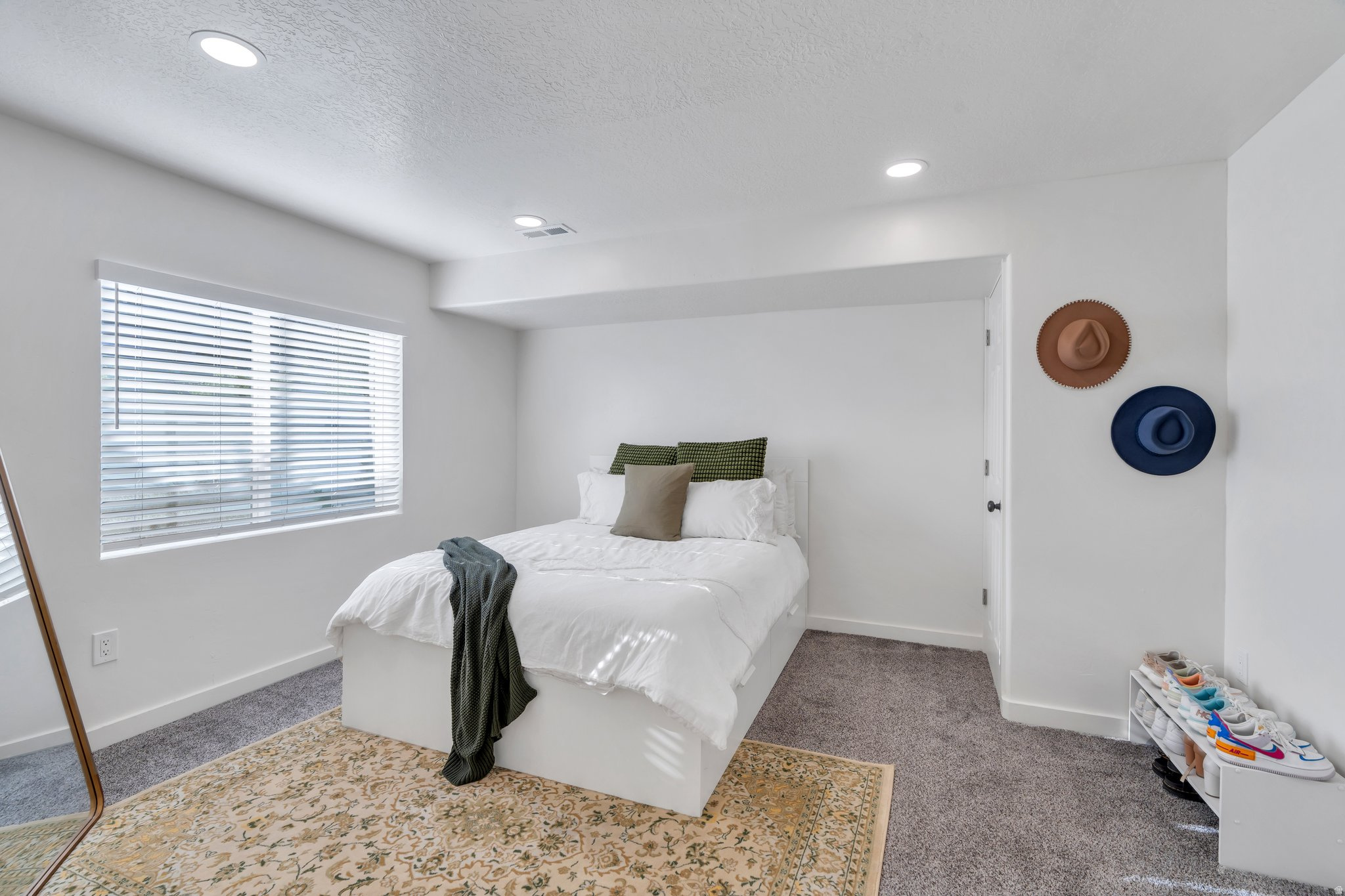 WILLOW POINT - Residential