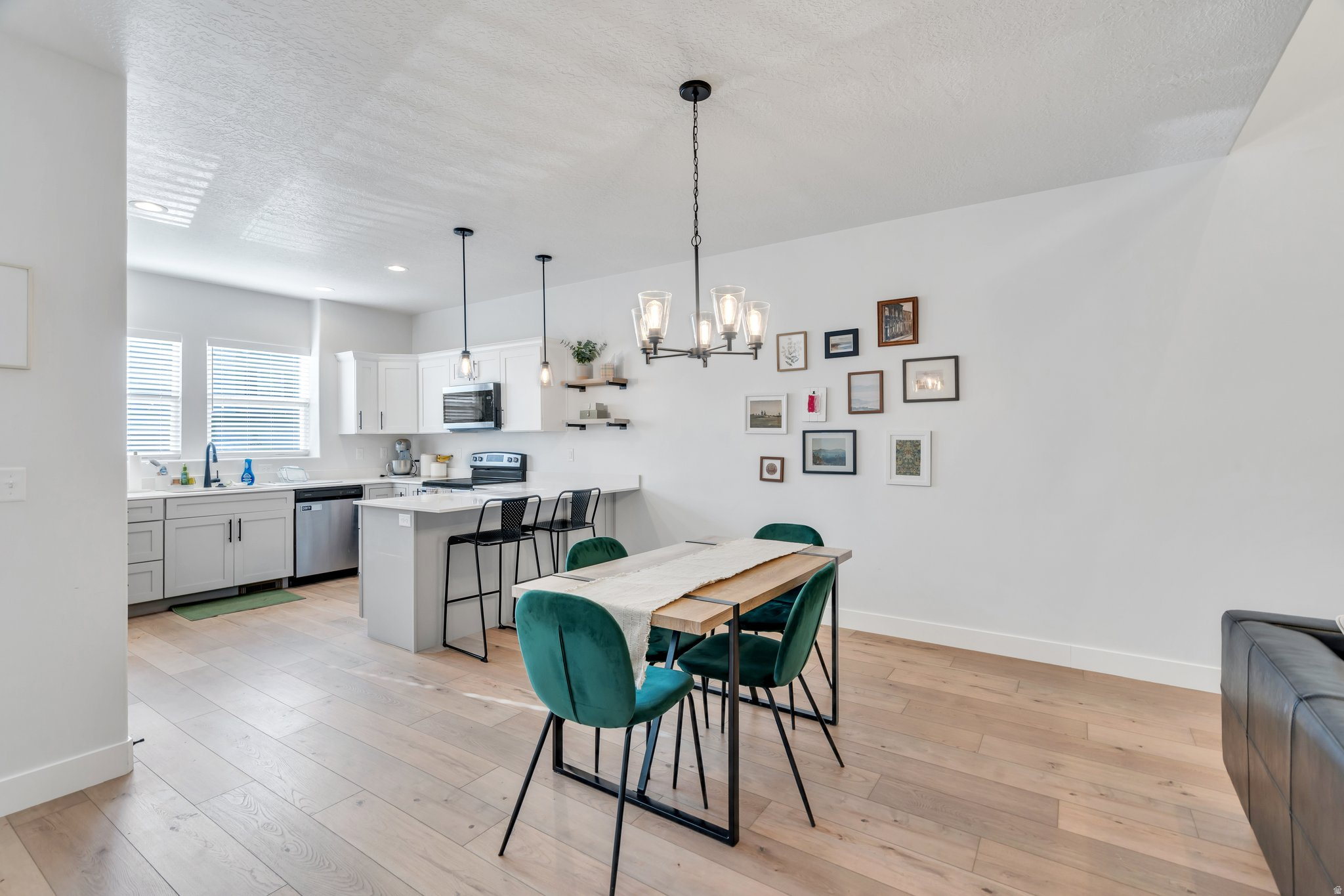 WILLOW POINT - Residential