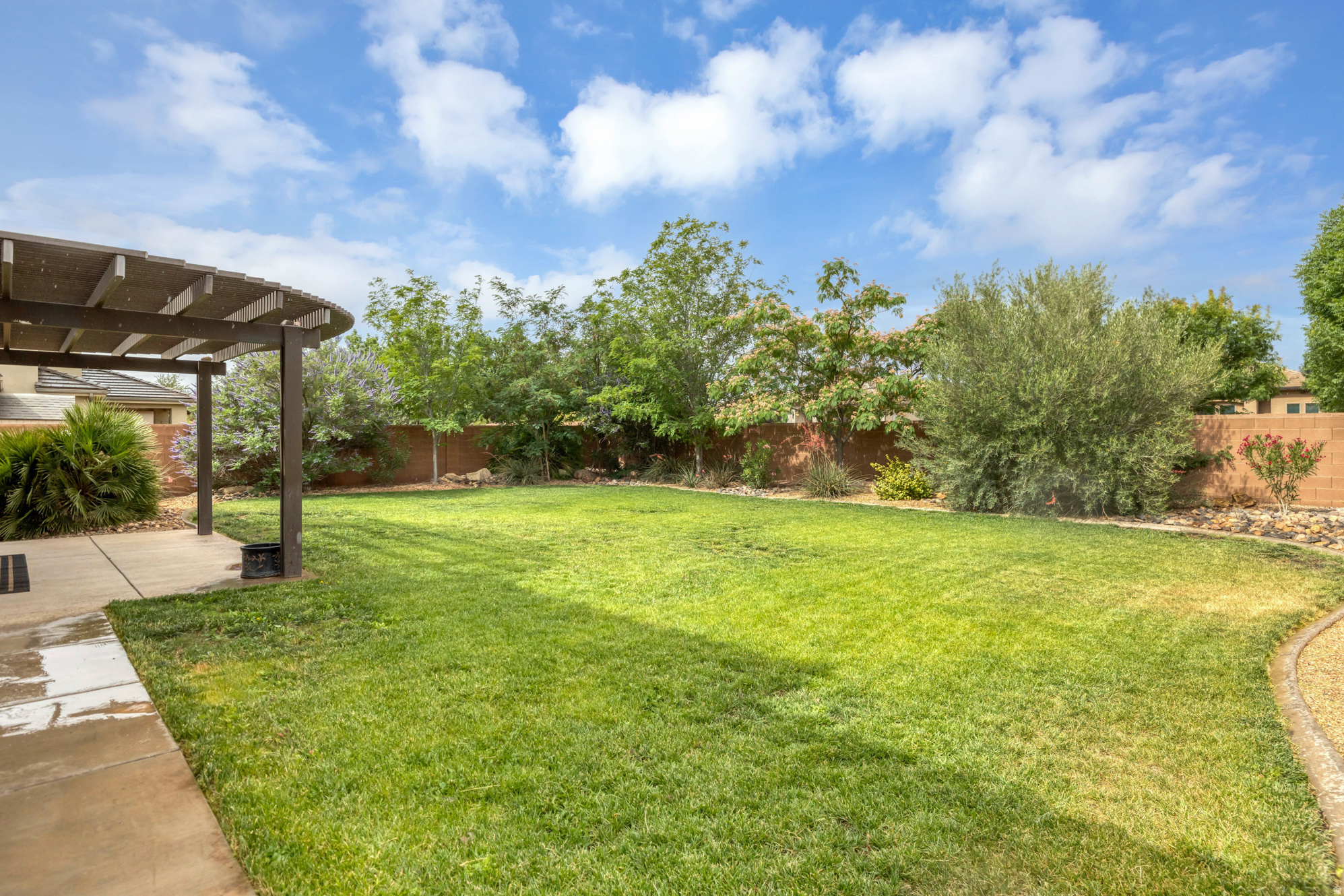 BROOKHAVEN FIELDS PH 1 - Residential