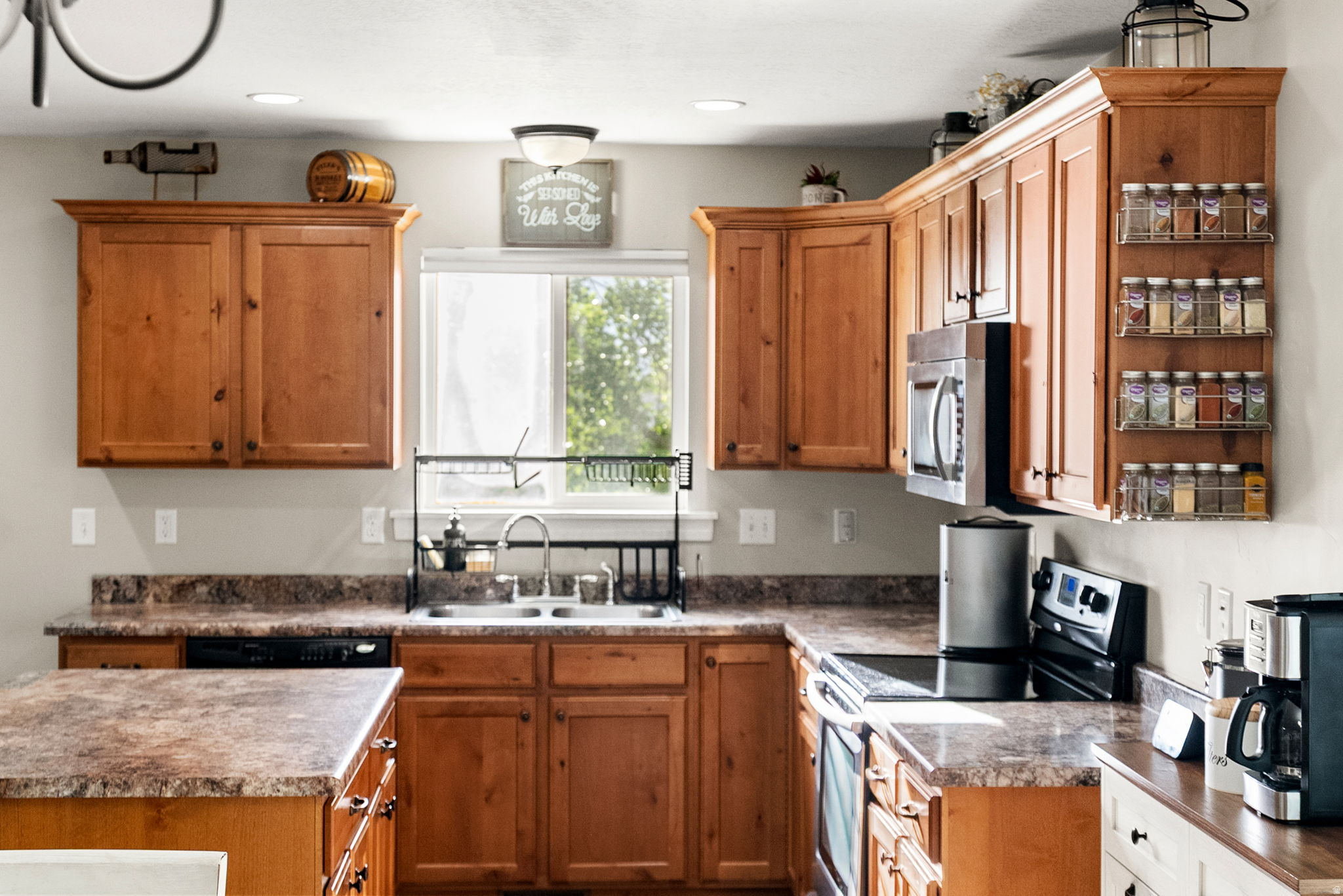 SUNRISE MEADOWS - Residential
