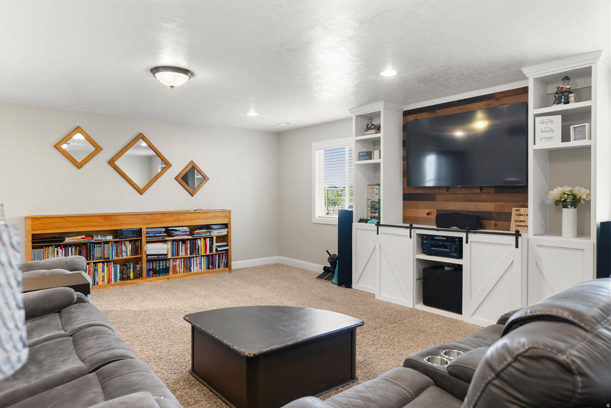 SUNRISE MEADOWS - Residential