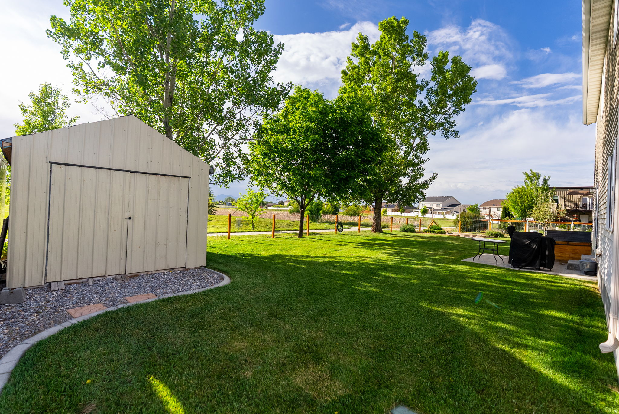 SUNRISE MEADOWS - Residential
