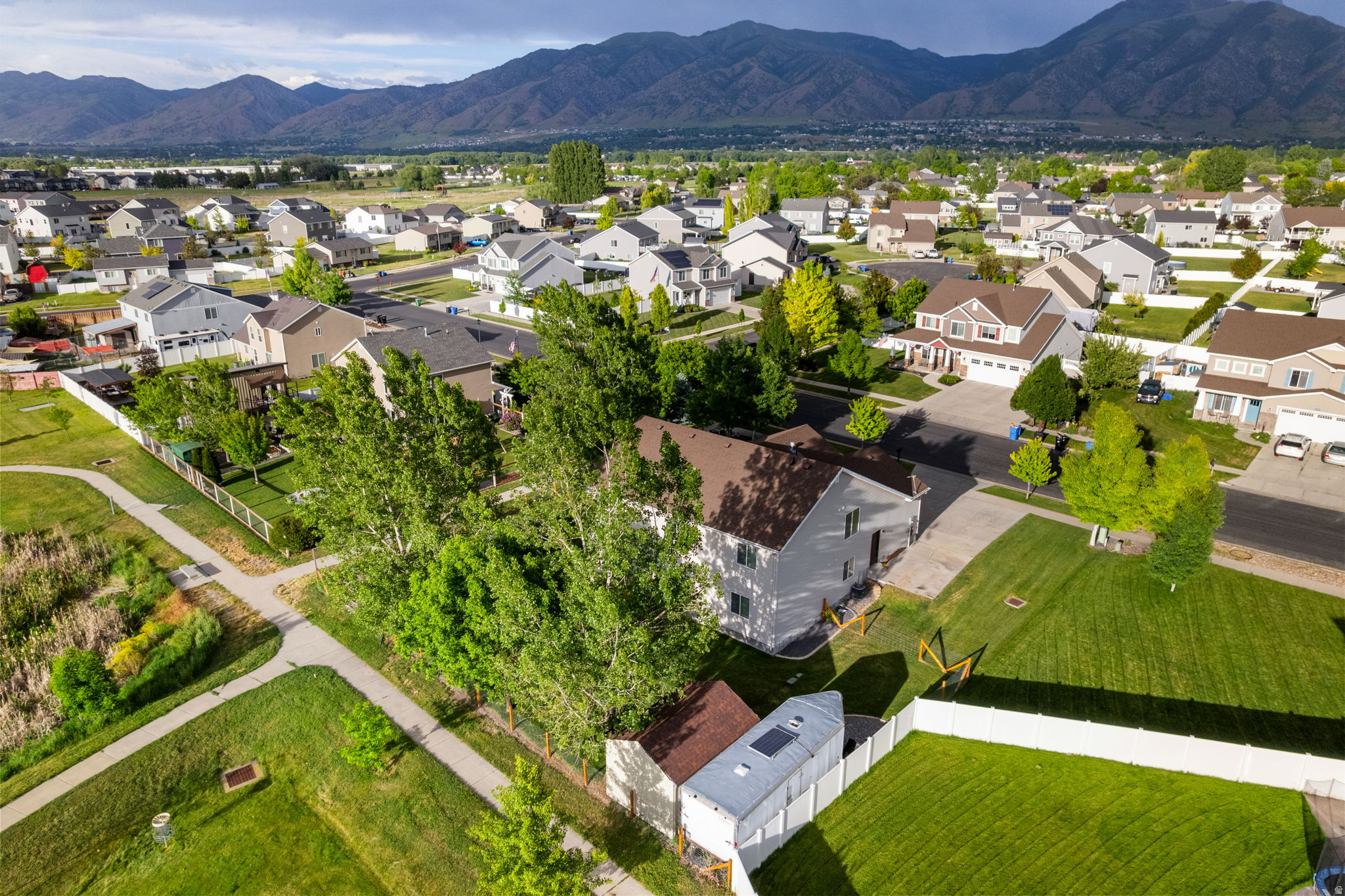 SUNRISE MEADOWS - Residential