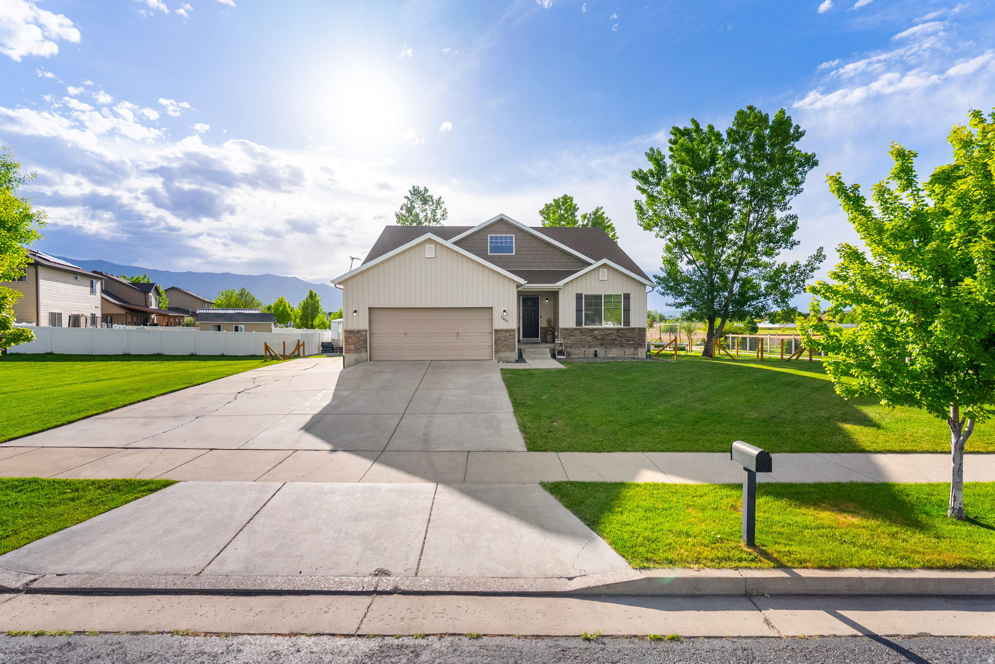 SUNRISE MEADOWS - Residential