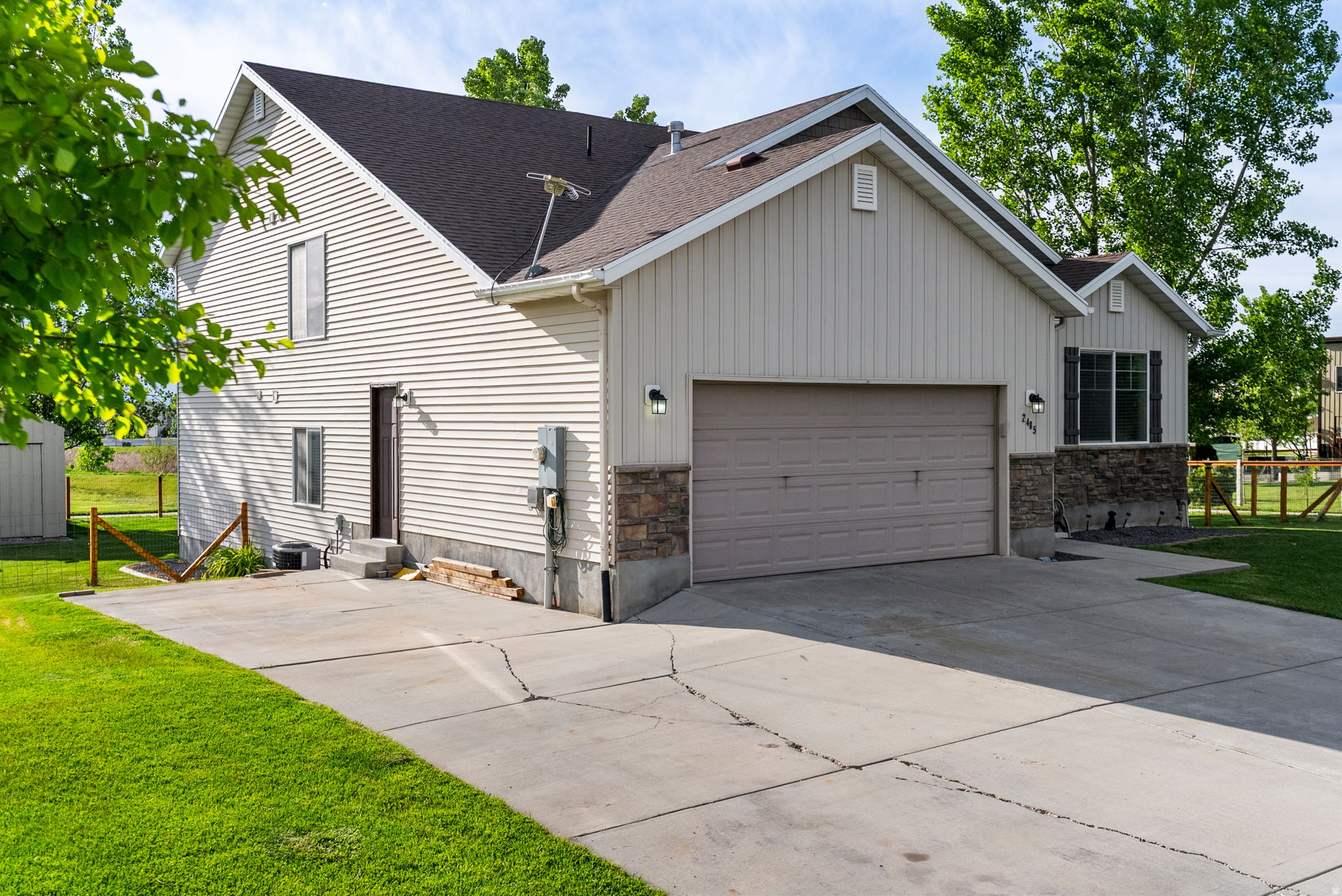 SUNRISE MEADOWS - Residential