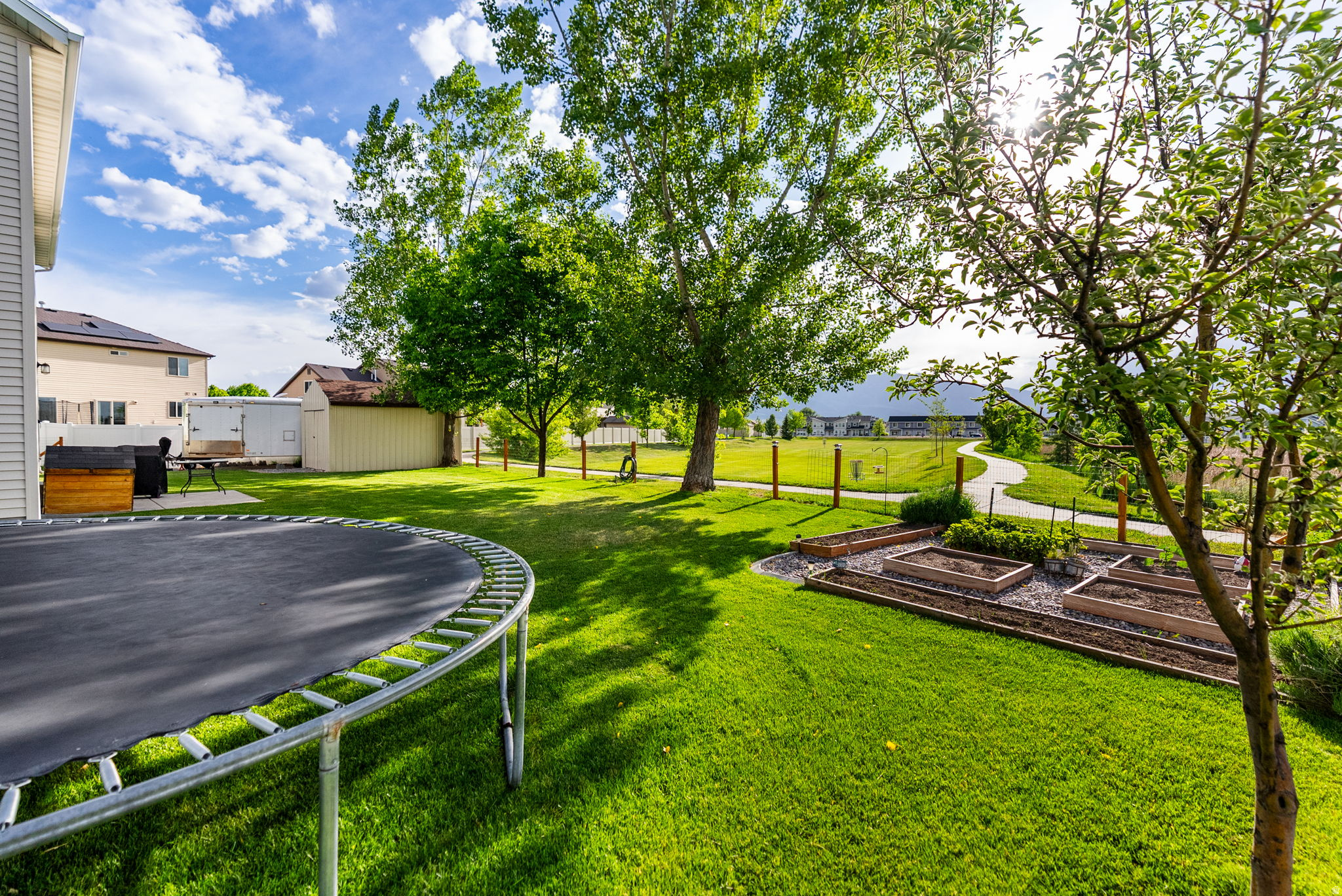 SUNRISE MEADOWS - Residential