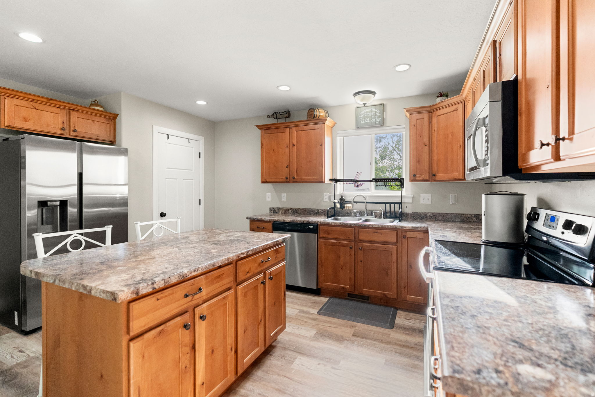 SUNRISE MEADOWS - Residential