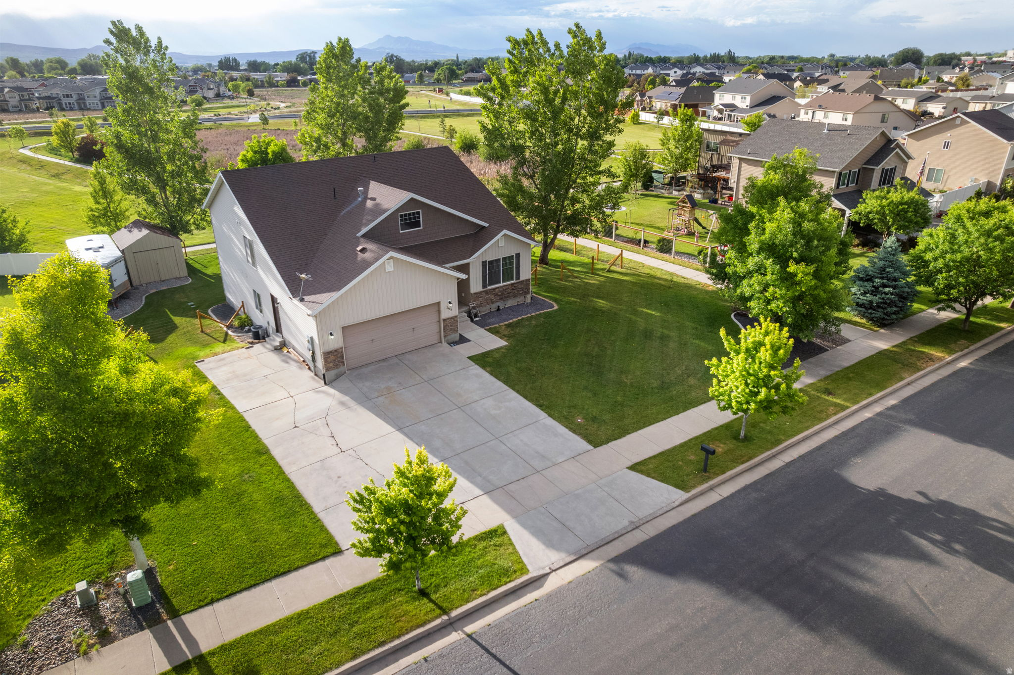 SUNRISE MEADOWS - Residential