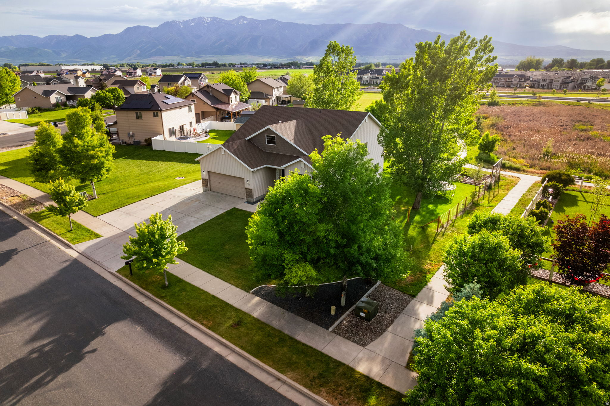 SUNRISE MEADOWS - Residential