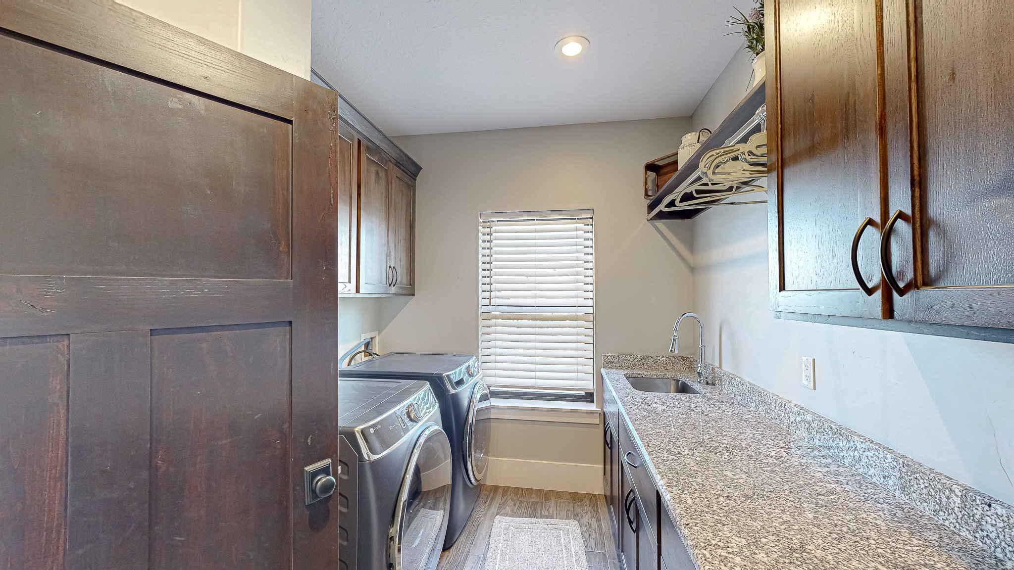 MOUNTAIN VIEW - Residential