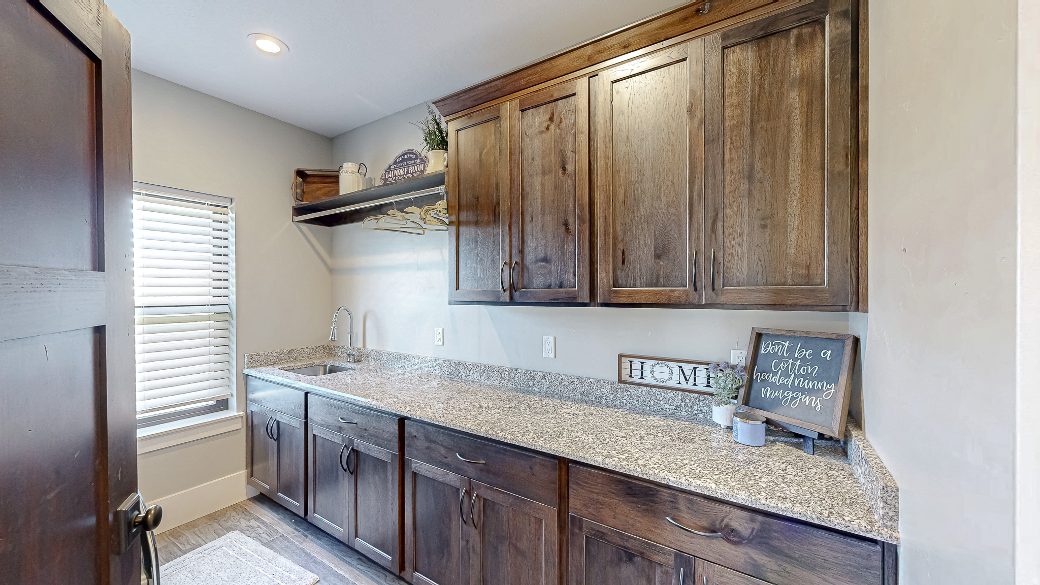 MOUNTAIN VIEW - Residential