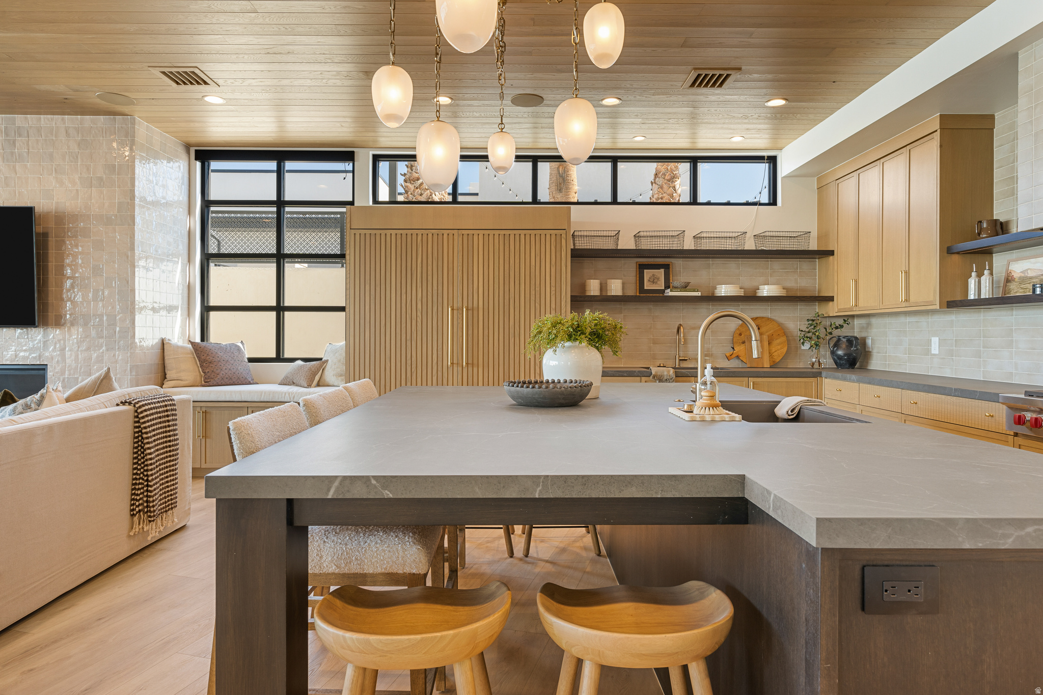 WATERS EDGE AT DESERT COLOR SHORES - Residential