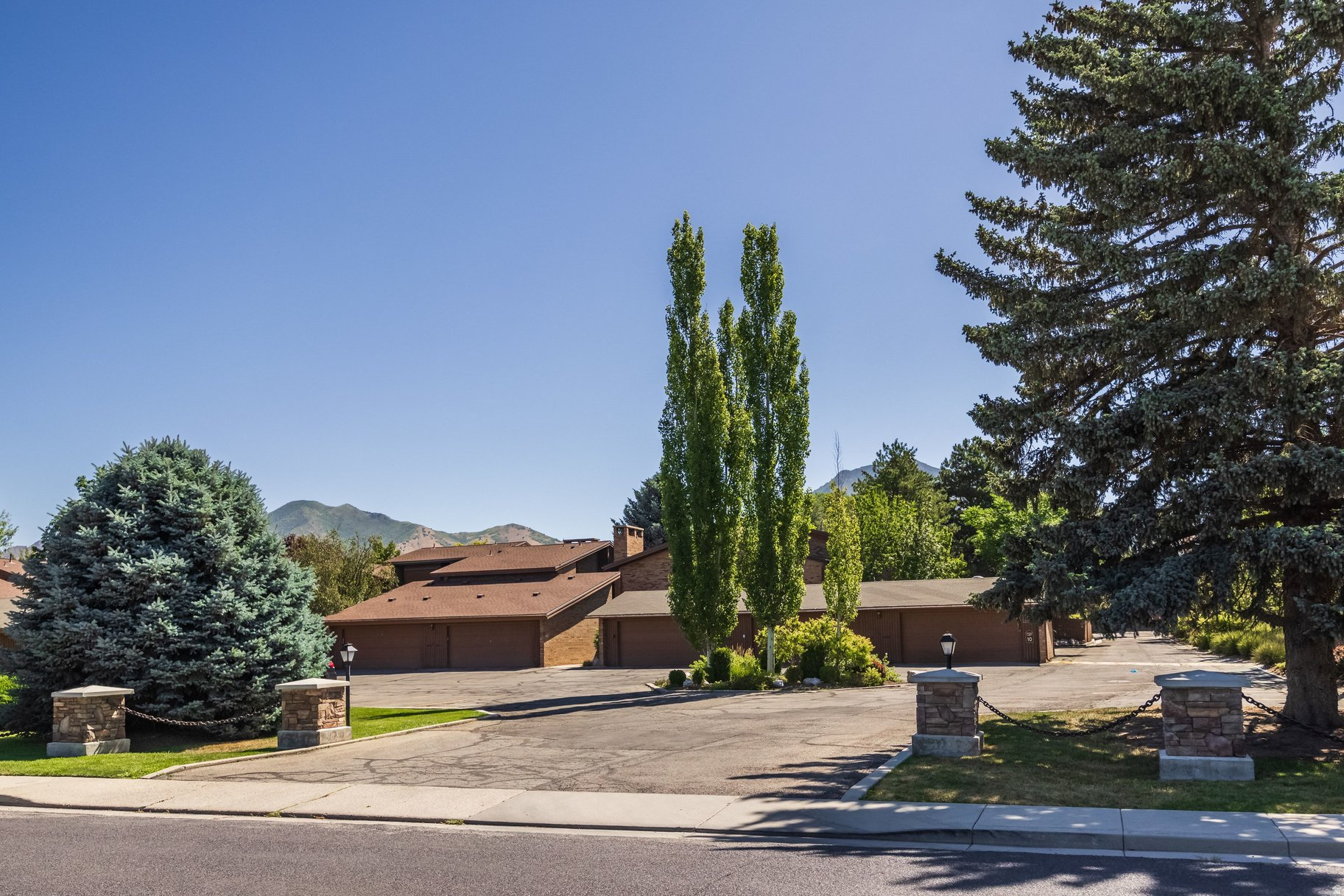 CAPSTONE - Residential